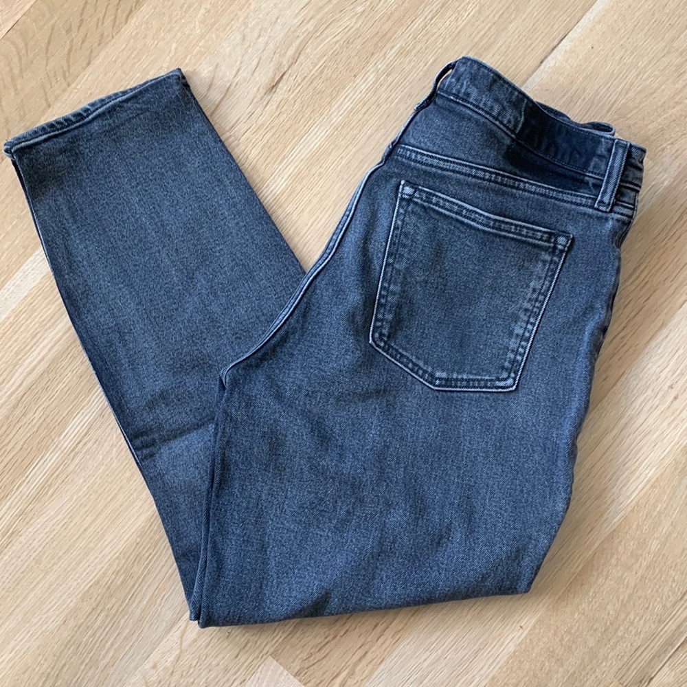 Abercrombie jeans high rise mom jean in washed black.